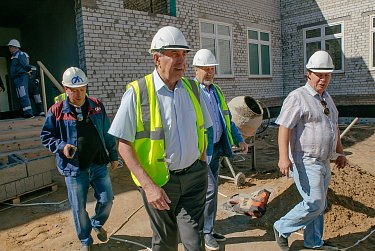 Сергей Грачев работает в территориях западного Оренбуржья